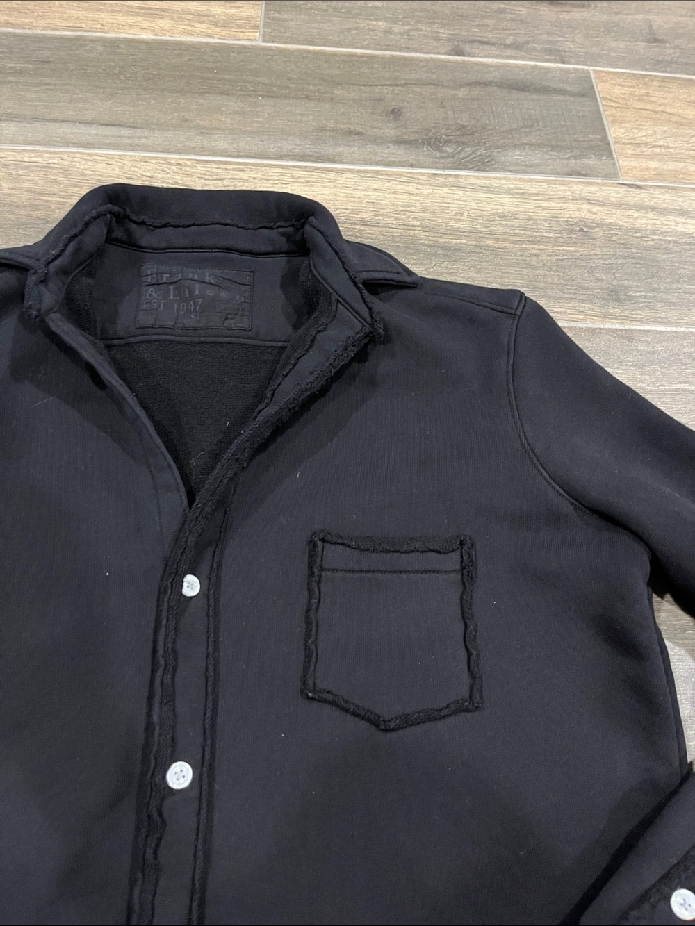 LIKE NEW FRANK & EILEEN Eileen Relaxed Terry Button-Up Shirt Black Size Small - Picture 6 of 8